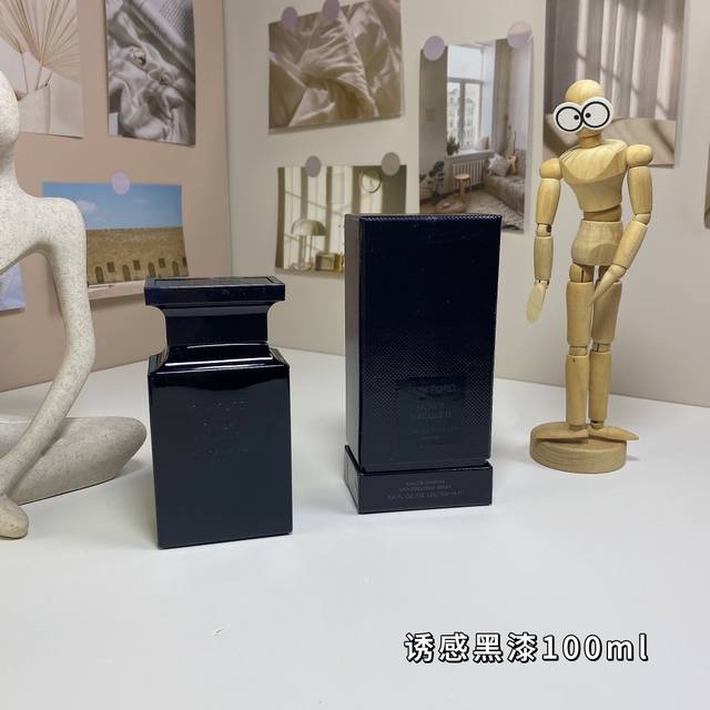 汤姆 福特诱感黑漆100Ml Tom Ford Black Lacquer, 2024 品牌：汤姆 福特 属性：中性香 香调：木质调 前调：乙烯基墨水 中调：黑