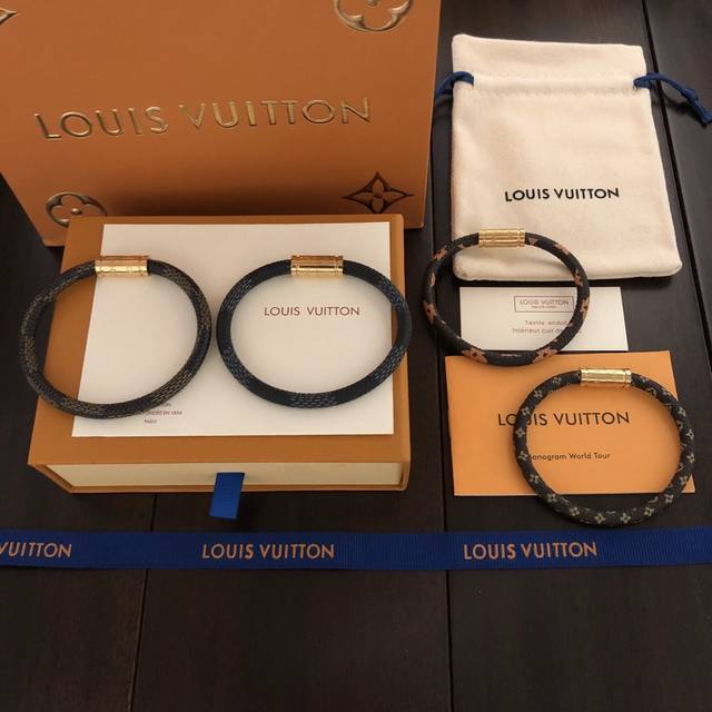 美毙了Lvuitton 路易威登 Lv老花包包皮绳手链 专柜一致 火爆款出货 设计独特 复古前卫 美女必备