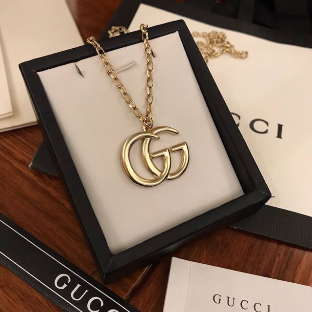 Guccl粗链 长链 情侣款回货 回货 Gucci 古驰 项链 专柜出模 带上他就没必要说假的了 老外订单 看图看品质与细节 绝对媲美真品 市面厂最高级别