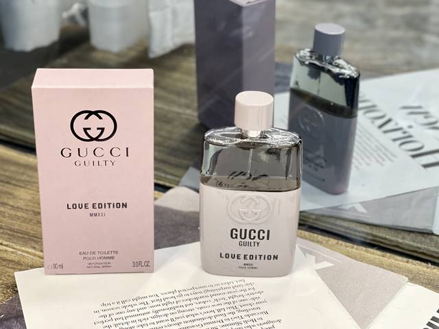 原单品质 新款Gucci 古驰新款紫色蜜恋罪爱男士Guilty Love Editions情侣节对香水100Ml 充满阳光感的金桔前调,让人一闻就联想到阳光随之