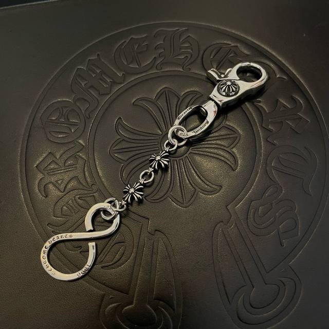 Chrome Hearts 克罗心十字架钥匙扣 大龙虾扣 雕刻工艺 精工品质 纯手工打造 ～正品开模潮流时尚必备 男女均可佩戴 情侣款同款 摇滚朋克泰银风格 复