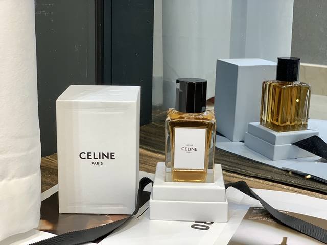 原单品质 Celine高定不羁香水 最近试了一款新的香水！超级好闻！推荐给大家 Celine Reptile Eau De Parfum Aceline不羁香水