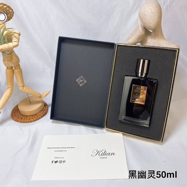 原单品质 克利安黑幽灵 黑夜魅影50Ml By Kilian Black Phantom 香调：东方美食调 气味：朗姆酒 糖 黑巧克力 咖啡 焦糖 杏仁 天芥菜