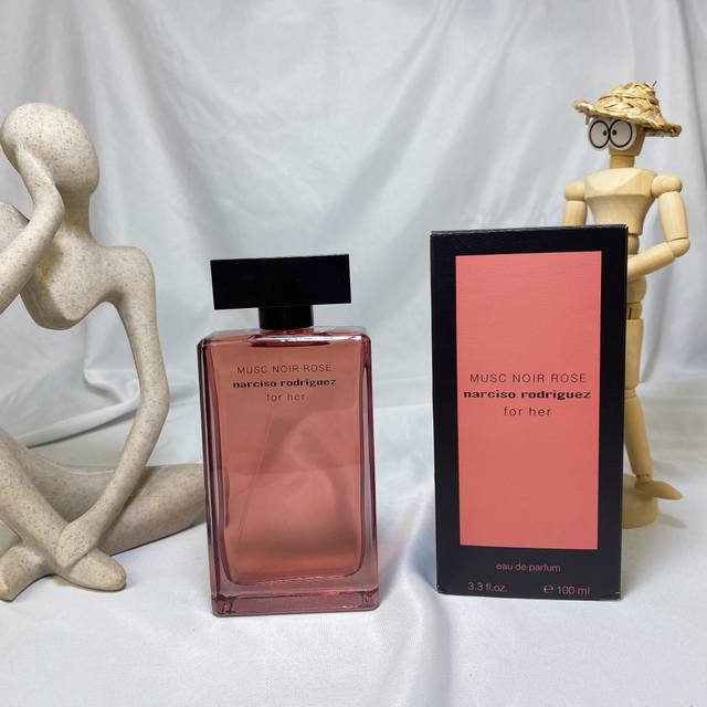 原单品质 Narciso Rodriguez纳西素深沉麝香玫瑰浓香水100Ml Musc Noir Rose更感性且不那么黑暗，绽放出新的性感晚香玉花香。标志性