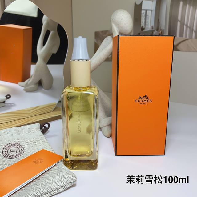 原单品质 爱马仕闻香系列-茉莉雪松100Ml Hermes Hermessence Cedre Sambc 香调：木质东方调 气味：雪松茉莉