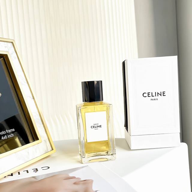 原单品质 赛琳Celine Parade 彰显 前调是令人舒服的佛手柑、橙花，刚喷出来就是很清冷很高级的味道，和肌肤融合后味道逐渐沉稳，中调是佛手柑、香根草，有