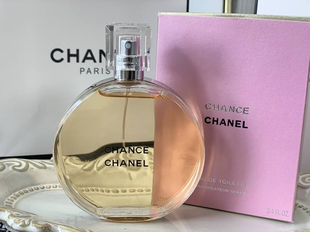 原单香水 香奈儿 邂逅 黄邂逅 Chanel Chance Eau De Toilette前调：菠萝、鸢尾花、广藿香、粉红胡椒、风信子中调：茉莉、柠檬后调：麝香