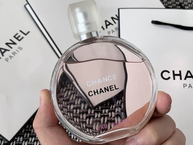 原单香水 香奈儿邂逅粉50Ml 100Ml Chanel 邂逅系列-粉色柔情淡香水，香奈儿粉色邂逅Edt前调：葡萄柚中调：风信子，茉莉后调：雪松，鸢尾草，麝香这