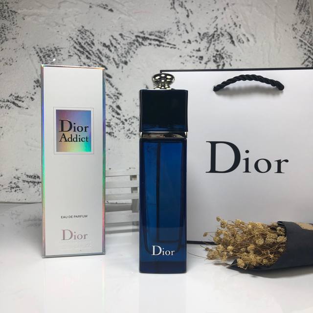 原单品质 Dior迪奥Cd 蓝色魅惑女士成熟性感淡香精香水100Ml Edp 香调：东方花香调前调：柑橘叶、合欢木花中调：昙花、保加利亚玫瑰后调：香草、檀香、零