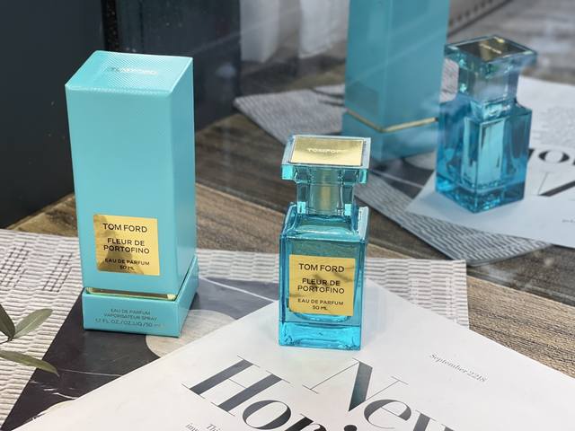 原单品质 Tom Ford 汤姆福特Tf绝醉洋槐 波托菲诺之花Fleur De Portofino 香调：花香果香调 前调：香柠檬柠檬蜜橘苦橙叶紫罗丁香花 中调