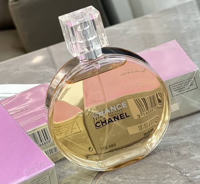 原单品质 3香奈儿黄邂逅 穿梭于都市中的精致独立女性 Chanel Chance Eau De Toilette 香奈儿香水 黄邂逅 花果香 前调：菠萝 鸢尾花