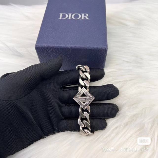 Dior 迪奥 中古 手链 专柜一致上新 精选原版一致 黄铜材质 甜美气质高雅。