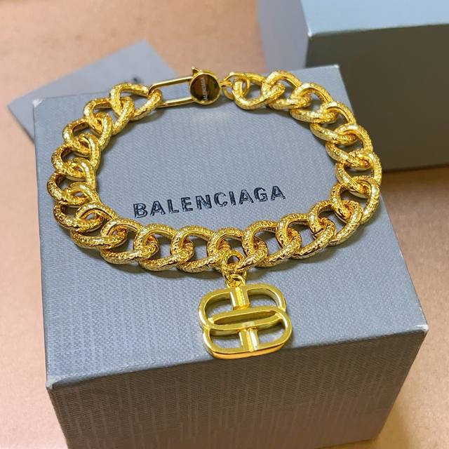 原单货新品 巴黎世家 Balenciaga手链专柜一致巴黎世家手链 男士火爆款出货 设计独特 前卫 男女必备！码数18 -24厘米