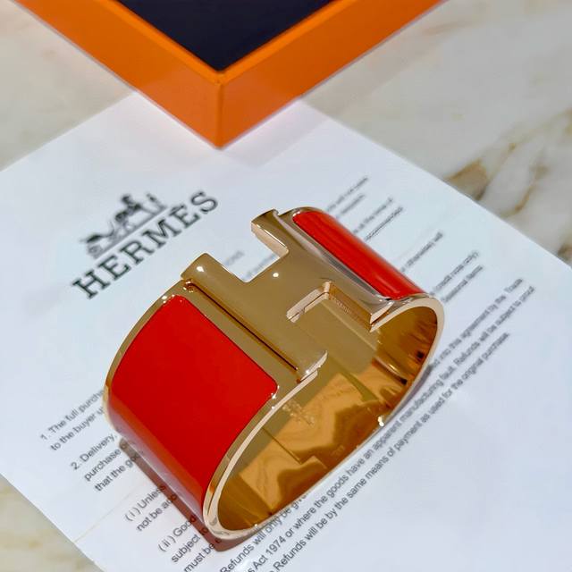 Hermes 爱马仕手镯 原版定制 宽版手镯手环 珐琅工艺太考验师傅的手艺了 要确保色泽手工制作好 高端定制 女神 都爱爱马仕火爆手镯 超精赞 各路女神 明星