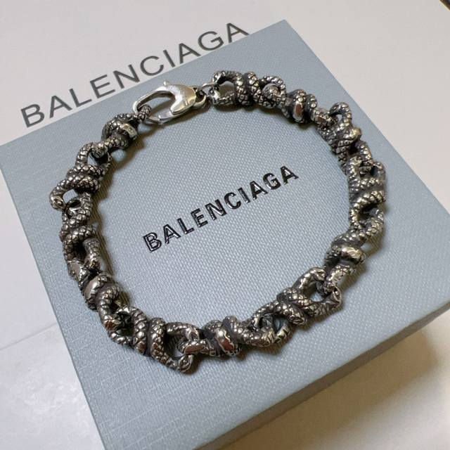 原单货新品 巴黎世家手链Balenciaga手链专柜一致巴黎世家手链 男士火爆款出货 设计独特 前卫 男士必备！