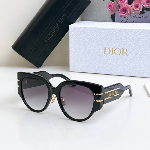 Dior* 跑量跑量 Model: Signature R2F Size：55-18-140