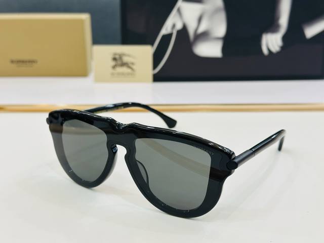 高品质Burberr* 巴家 Be4427 Size：136口0-140 女款太阳眼镜 B高品质 特色镜腿