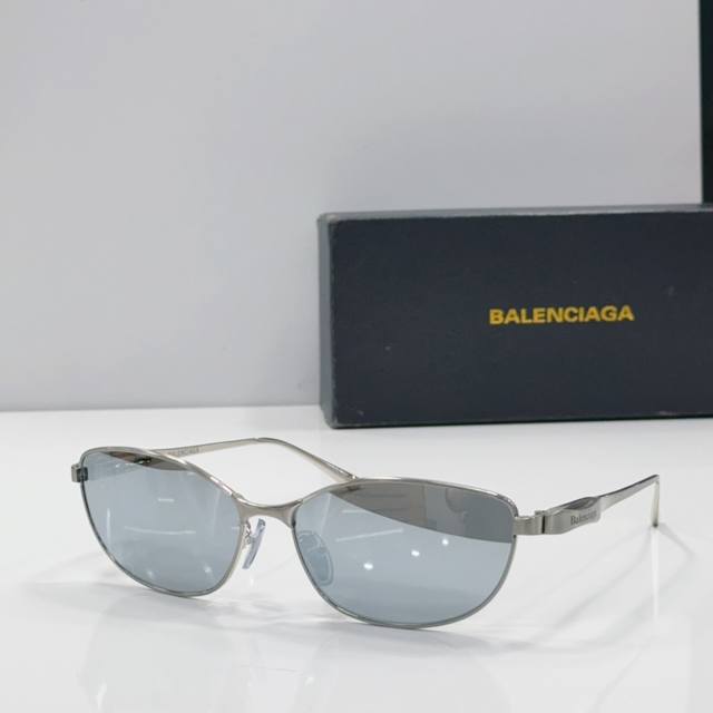 Balenciag*巴黎*世家Model：Bb0357Sasize：62口15-145