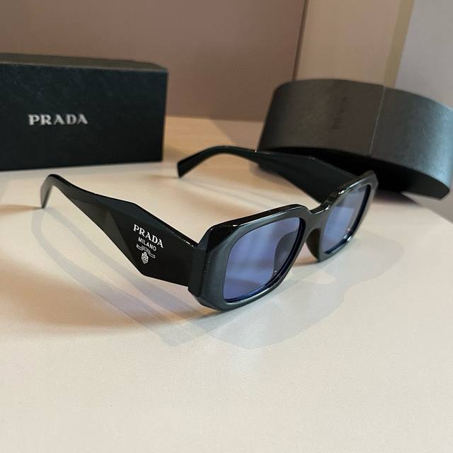 Prada 太阳镜 普拉达销量冠军款 Spr17Wf 今年最火爆的款式