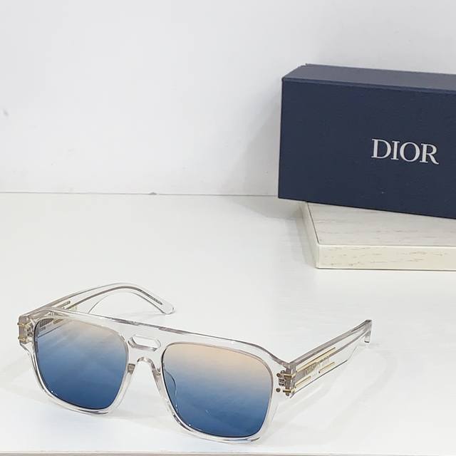 Dio*Model：Diorsignatureo N1U Size：55口18-140