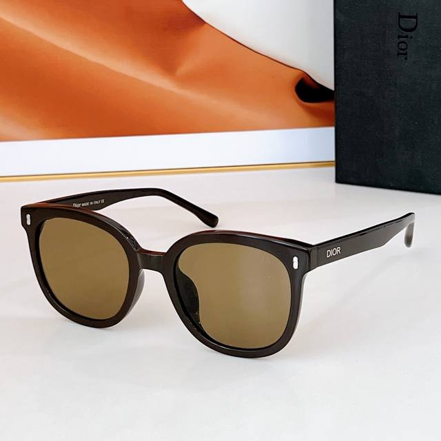 Dior Model: Cd 0249S Size：54口22-148