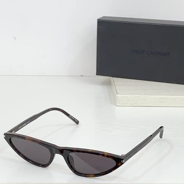 Saint* Corner Angle Sl703 Sunglasses Size：55口19-145