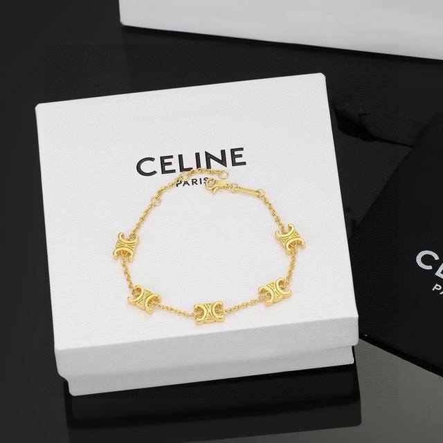 Celine 赛琳新款手链 批Reclous新品 简单时尚款式专柜一致黄铜材质电镀18K金 火爆款出货 设计独特 前卫 美女必备款！