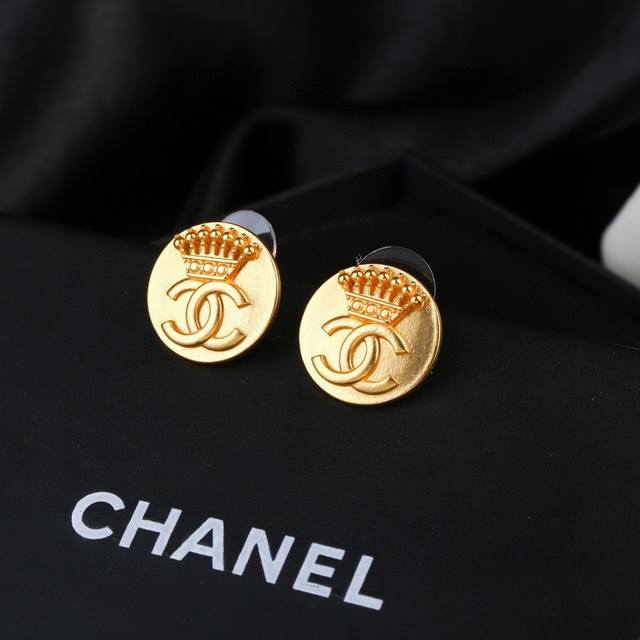 Chanel 复古金属中古耳环 简约风格超级大气 小香双C耳钉 代购级别 黄铜材质