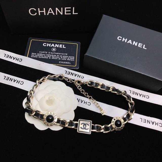 超美的 Chanel 小香 皮带 链条Vintage Choker项链 两用，可以做Choker也可以绕两圈当手链，超美无敌赞，这个链条非常特别，需要订制，再加