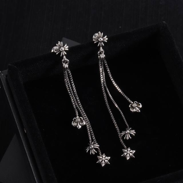 Chrome Hearts 克罗心耳钉