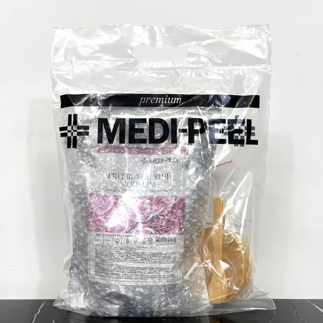 一比一 美蒂菲玫瑰软膜1000G！配送工具。秒杀香蒲丽！撕下面膜的瞬间，皮肤像打完水光一样充满光泽 这种通透感任何一款面膜无法比拟的，脸上满满的精华液即便是敷了 - 点击图像关闭