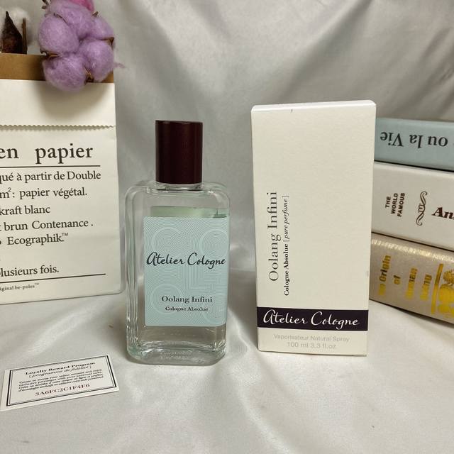 高品质 欧珑无极乌龙深渊乌龙古龙香水 Ml Atelier Cologne Oolang Infini 香调:木质馥奇香调属性:中性香前调：香柠檬橙花油中调：茶