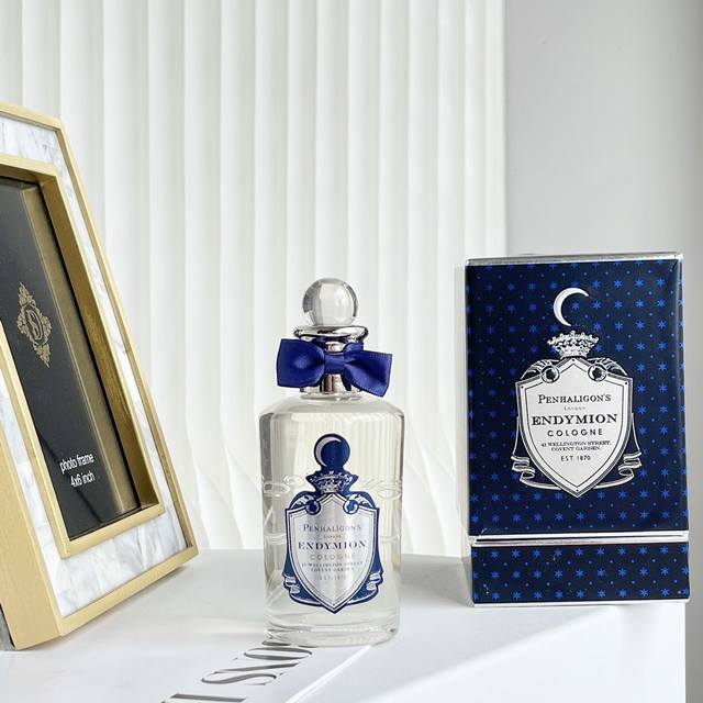 高品质 潘海利根牧羊少年淡香水100Ml Penhaligon's Endymion 特点：俊美、阳光、绅士 香调：柑橘馥奇香调 前调：橘子 香柠檬 薰衣草 鼠