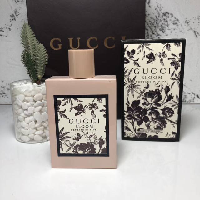 高品质 古驰黑色繁花花蜜之水女士浓香水100Ml Gucci Bloom Nettare Di Fiori. 2018，， 香调：花香调 前调：玫瑰，生姜 中调