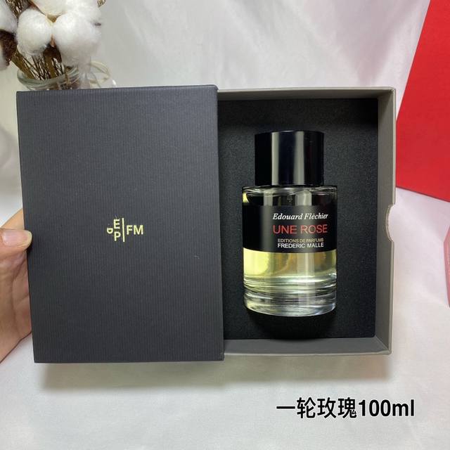 高品质 德瑞克马尔馥马尔一轮玫瑰浓香水100Ml Fm这个品牌最出名的香莫过于“一轮玫瑰”，这支香相信很多人都听说过她的大名，在国内的香水圈沙龙香里排名第一，评