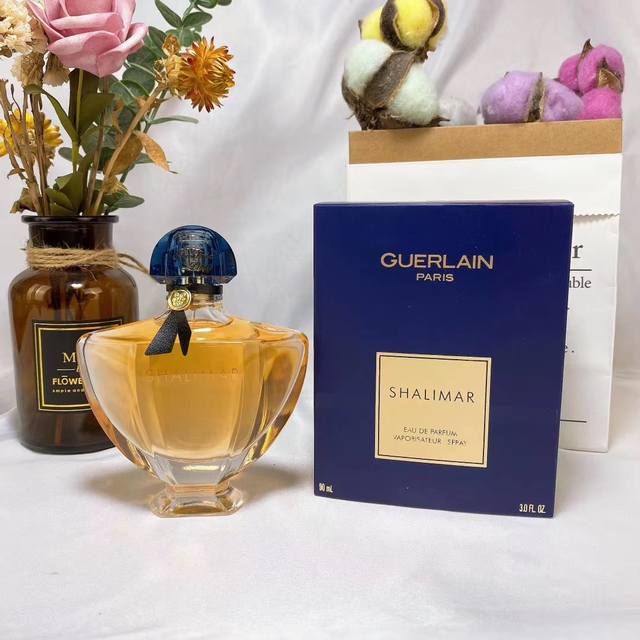 高品质 娇兰一千零一夜女士浓香水90Ml Guerlain Shalimar. 1925 属性：女香 香调：辛辣东方调 前调：柑橘橘子雪松香柠檬柠檬 中调：鸢尾 - 点击图像关闭