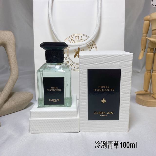 高品质 娇兰新艺术沙龙系列冷冽青草浓香水100Ml 香调:柑橘馥奇香调 气味:香柠檬麝香橙花 标签:绿叶柑橘麝香 白色花脂粉 清新辛辣 属性:中性香