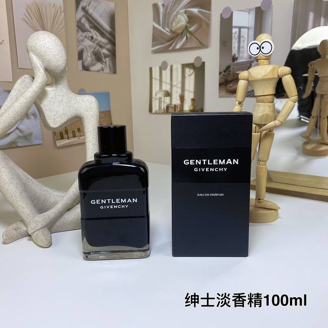 高品质 纪梵希绅士淡香精香水100Ml。 Givenchy Gentleman Eau De Parfum,2018 品牌：纪梵希 调香师：Olivier Cr