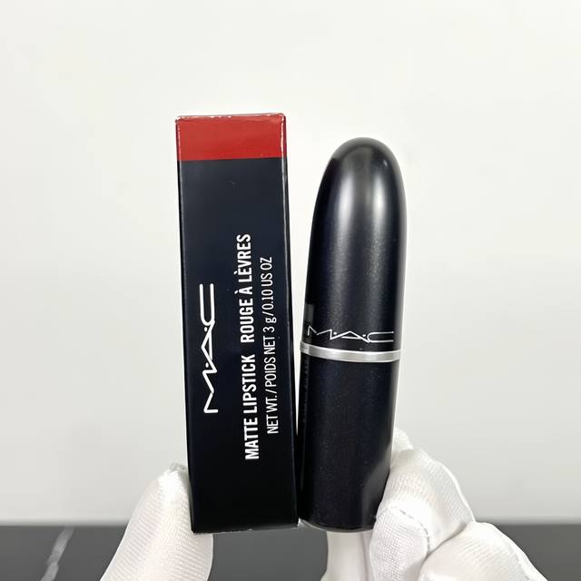 高品质 Mac经典口红。 编码以图为准最新日期9色：602-646-102-108- 2-510-520-707-813。Mac子弹头口红！！