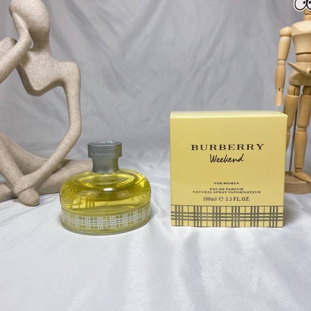 高品质 博柏利巴宝莉周末女士淡香水 Ml Burberry Weekend For Women 香调：花香调 前调：木犀草 橘子 鼠尾草 中调：紫罗兰 鸢尾花 - 点击图像关闭